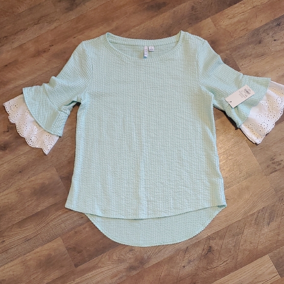 Elle Tops - NWT Elle Light Green Small Blouse with White Lace Sleeves
